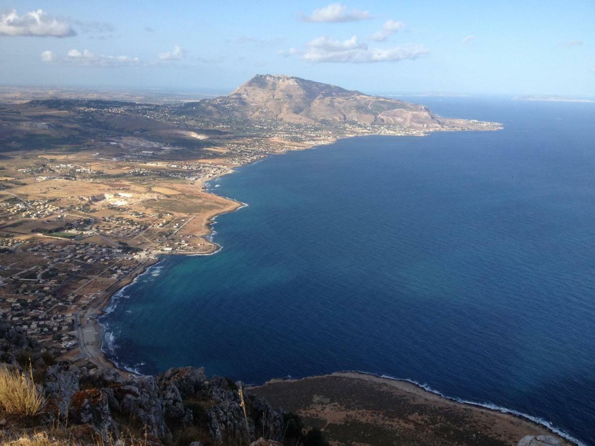 Casa Vacanza Nonna Sarina Custonaci Buitenkant foto
